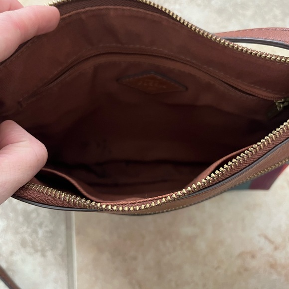 Fossil Crossbody Bag - Picture 2 of 9